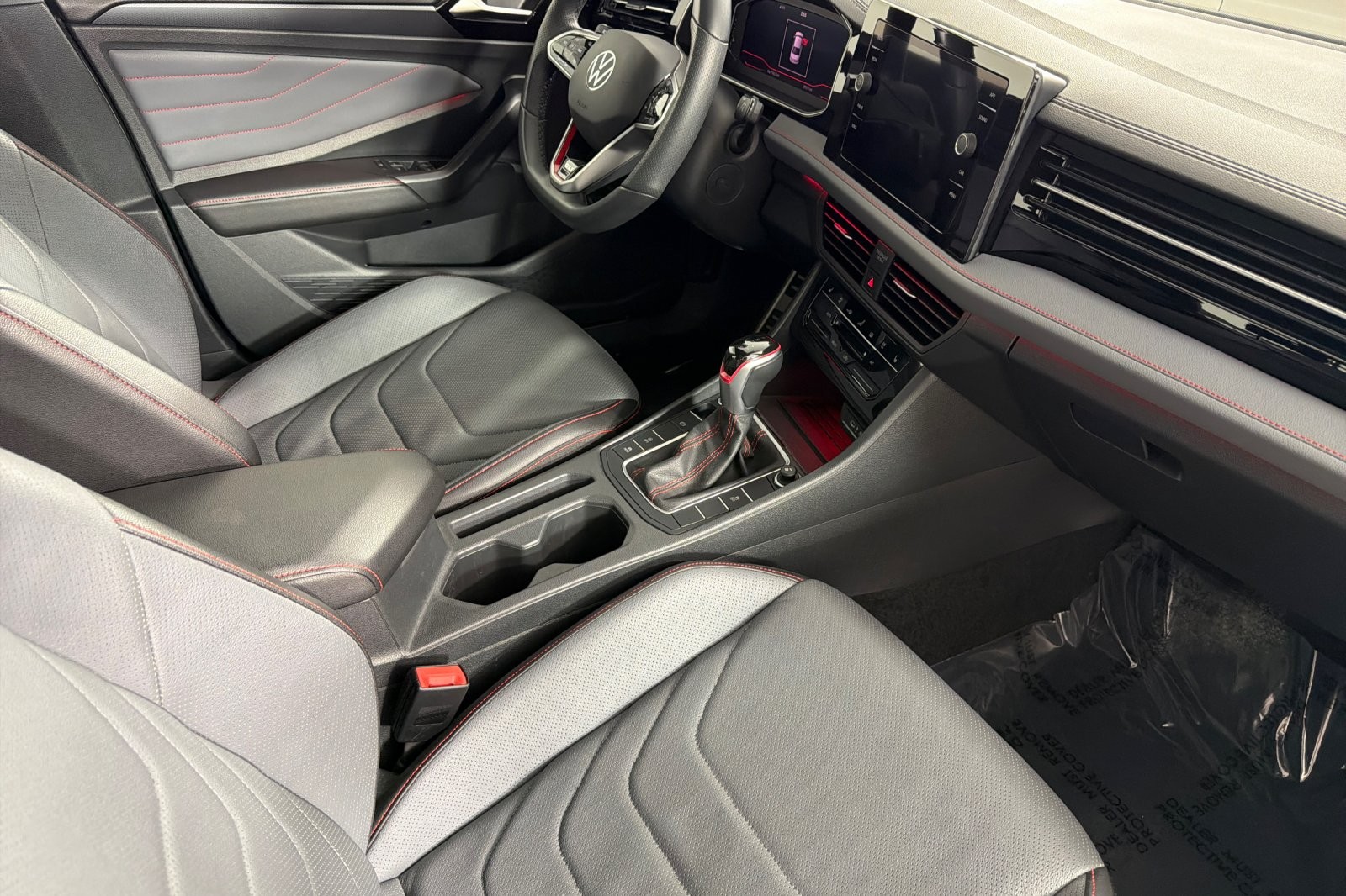 Used 2025 Pure White Volkswagen Autobahn DSG image 14