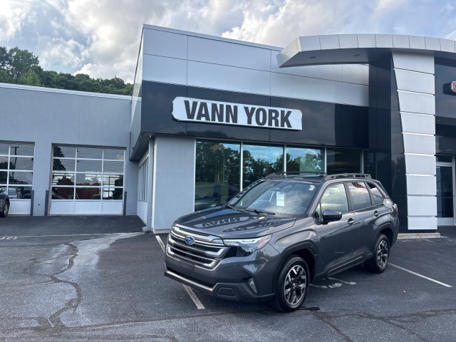 Magnetite Gray Metallic 2025 Subaru Forester Premium Crossover AWD SUV / Crossover All-Wheel Drive Automatic