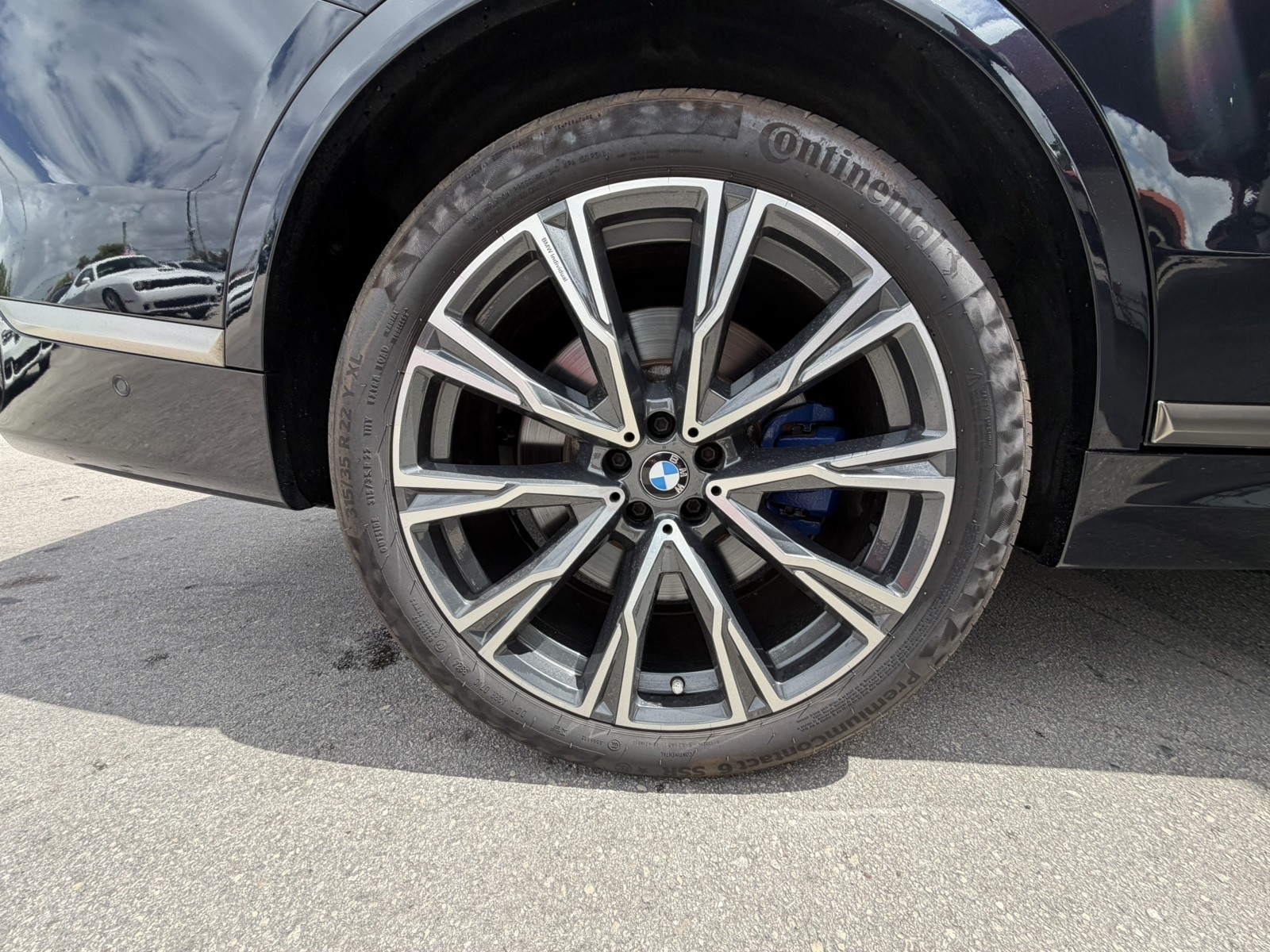 2020 BMW X7 - $33,988