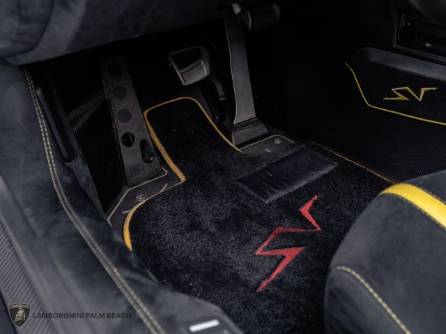 Lamborghini Aventador