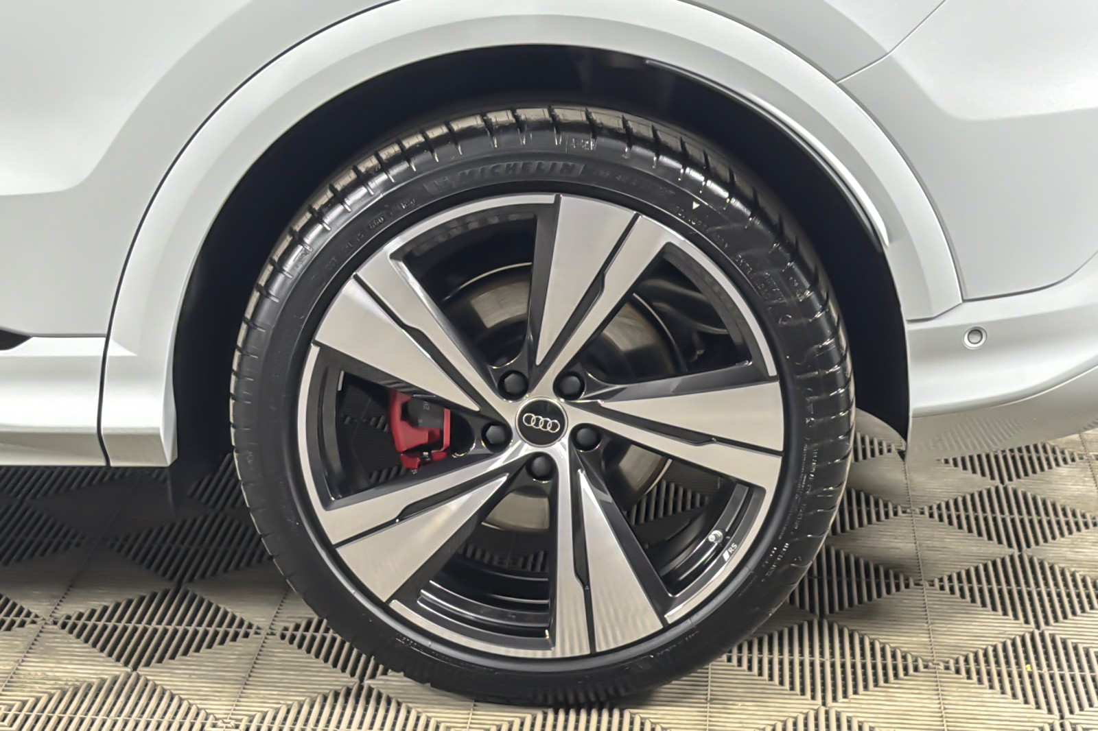 New 2025 Glacier White Metallic Audi Premium Plus 3.0 TFSI quattro image 23