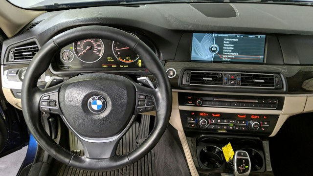 2011 BMW 5 Series 550i 20