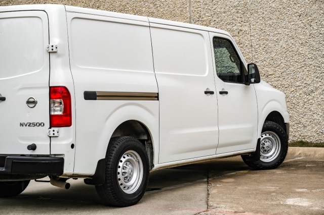 2021 Nissan NV Cargo S 14