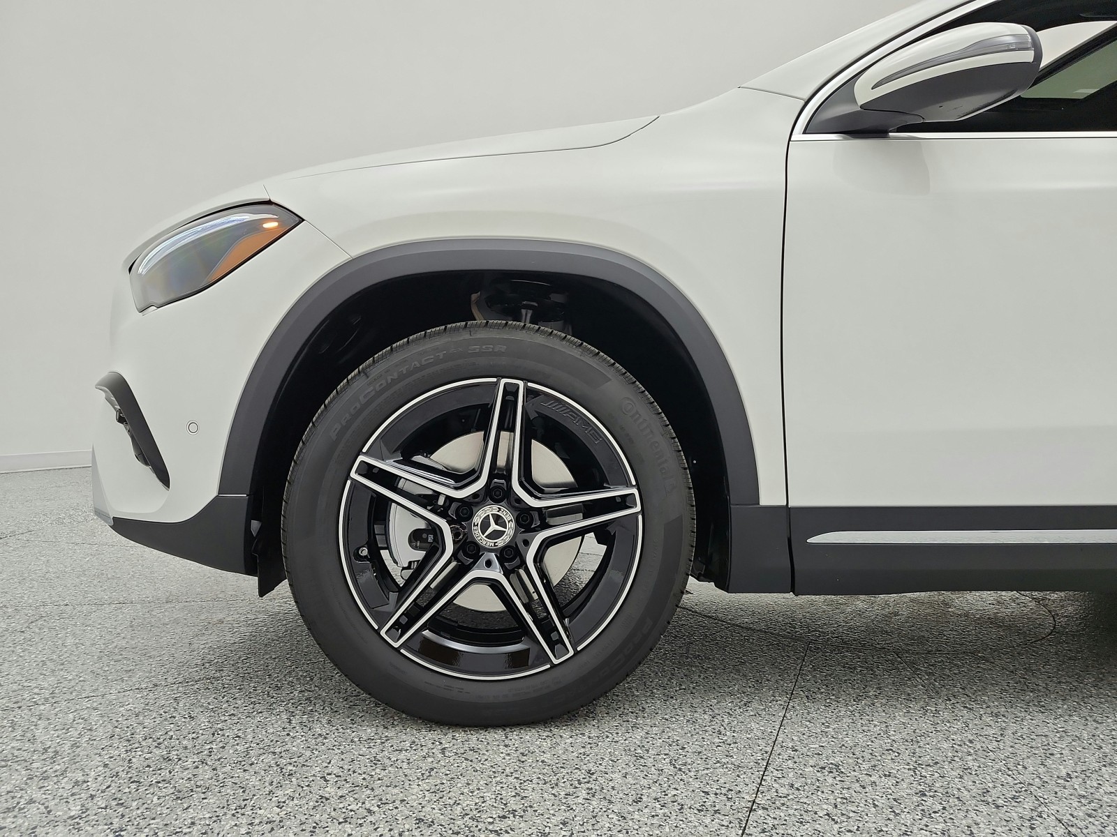 New 2026 Polar White Mercedes-Benz GLA 250 SUV image 13