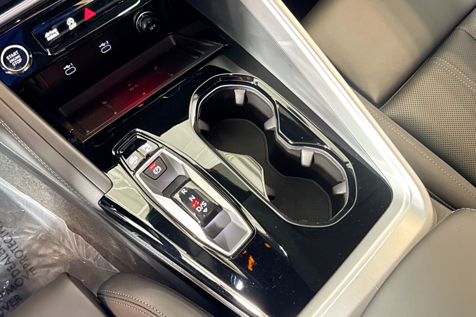 New 2025 Mythos Black Metallic Audi Premium Plus 2.0 TFSI quattro image 14