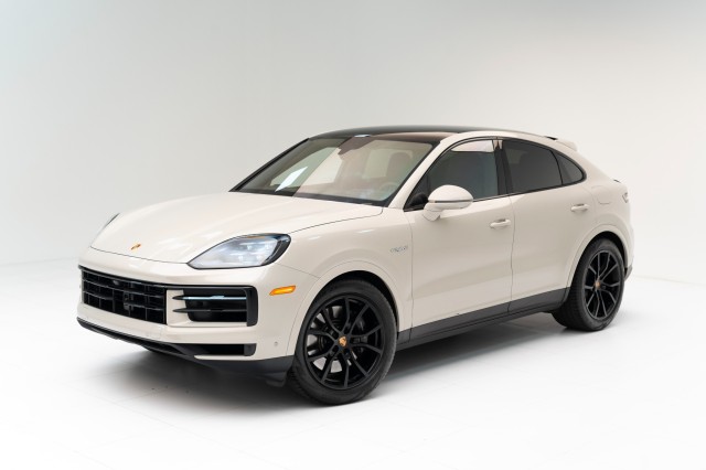 2025  Cayenne S E-Hybrid Coupe in , 