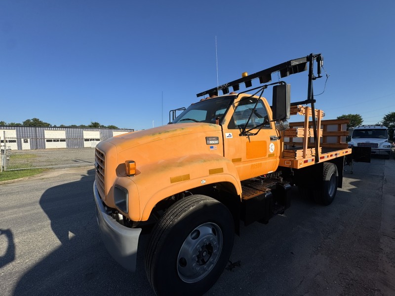 2002 GMC 7500 Attenuator Crash Cushion Truck in ,