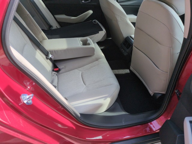 HondaAccord Sedan37