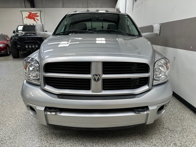 2007 Dodge Ram 3500 SLT DRW RWD Mega Cab 5.9L-Cummins in , 