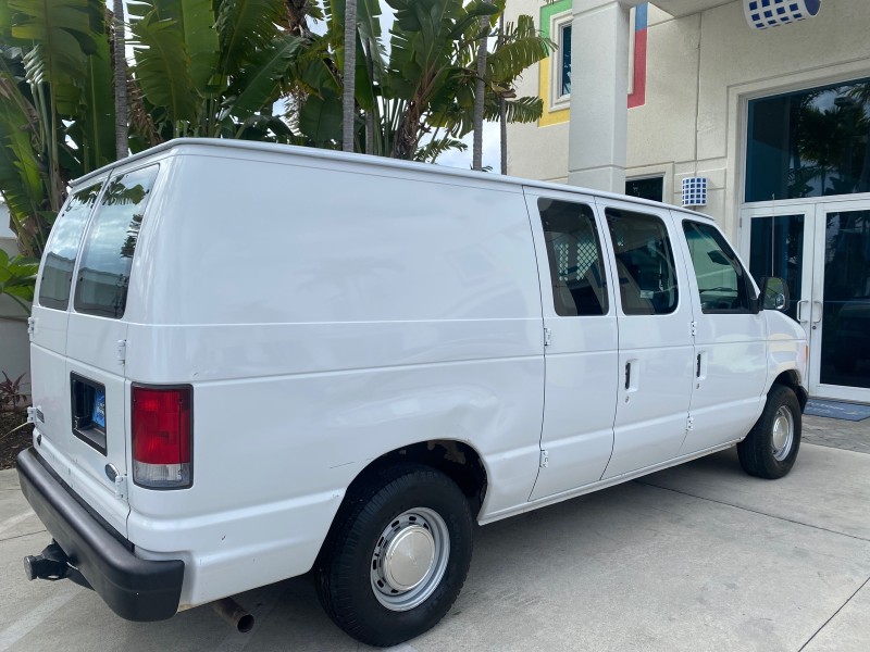 2000 Ford Econoline Cargo Van LOW MILES 68,046 in , 