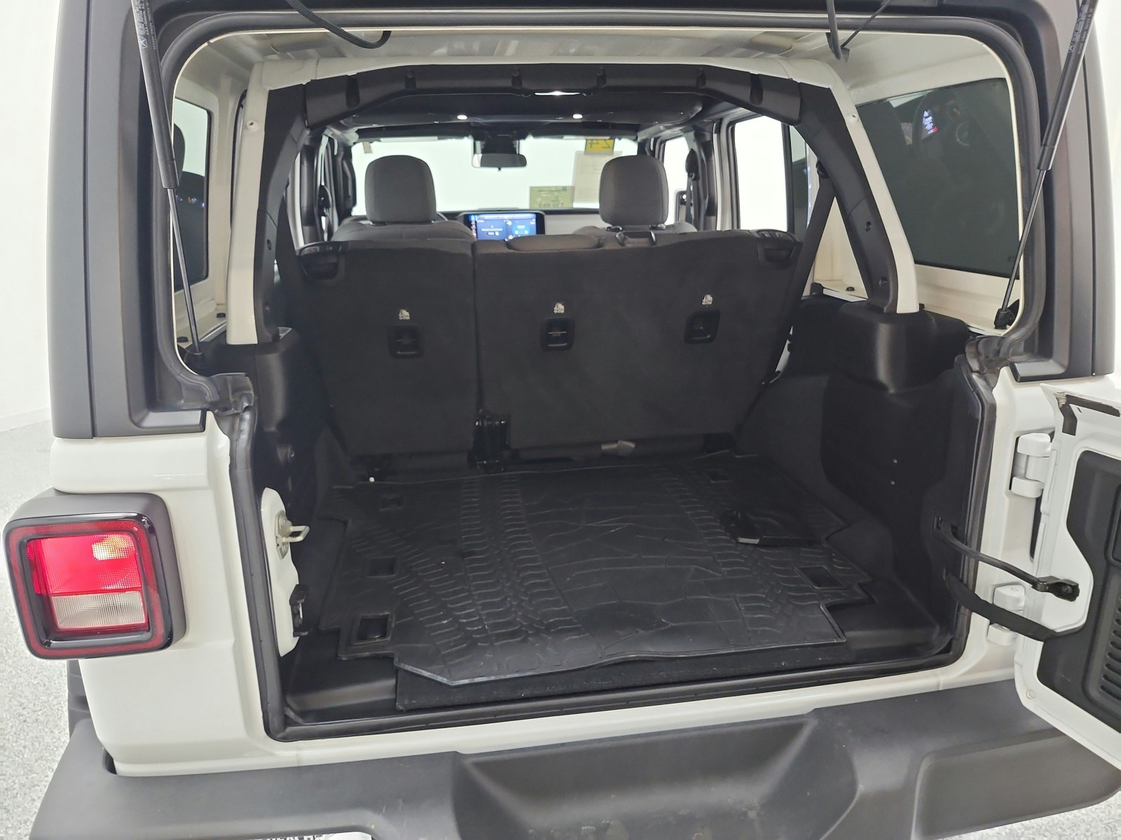 Used 2024 Bright White Clearcoat Jeep Sport S image 20