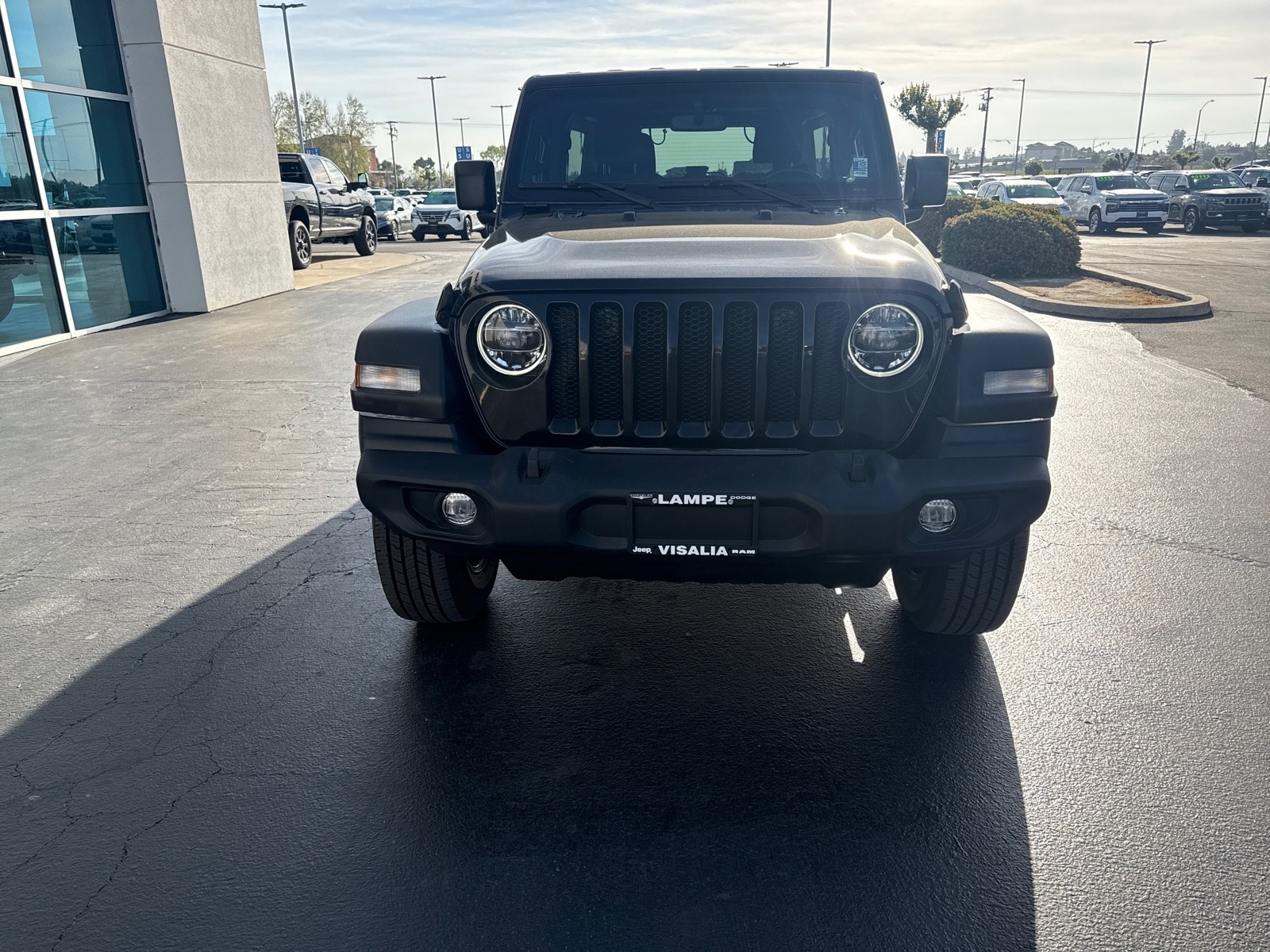 View vehicle photo 4