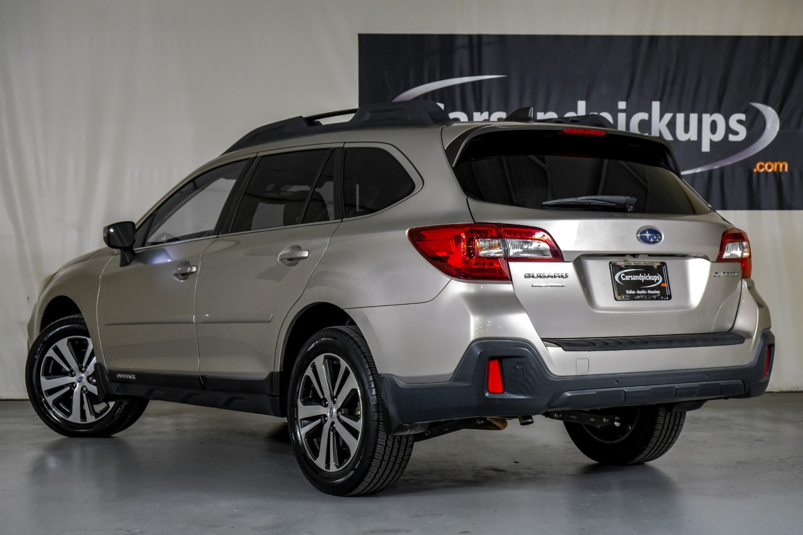 2018 Subaru Outback Limited 10