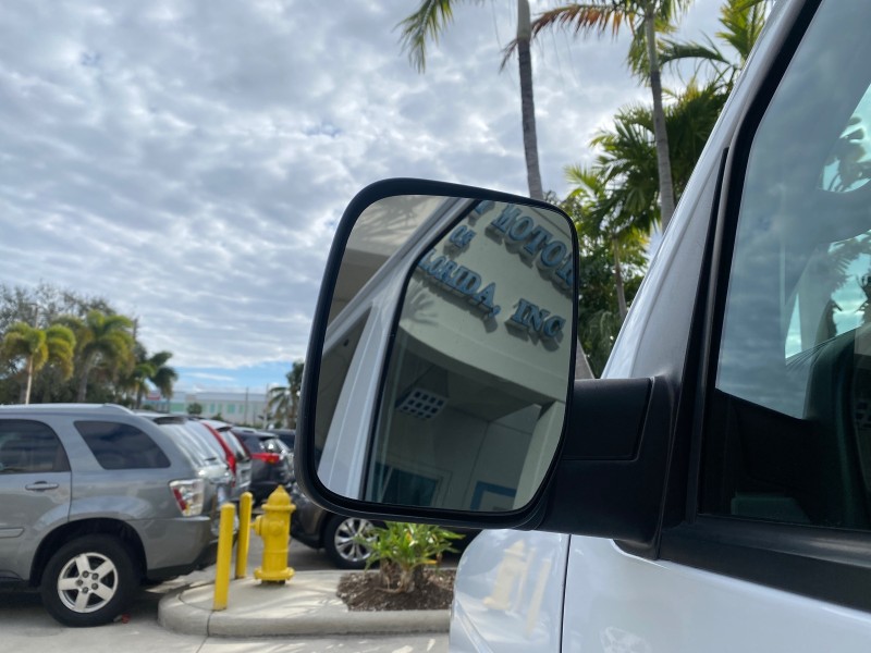 2008 Ford Econoline Wagon XLT 15 PASSENGERS E350 CLEAN in , 
