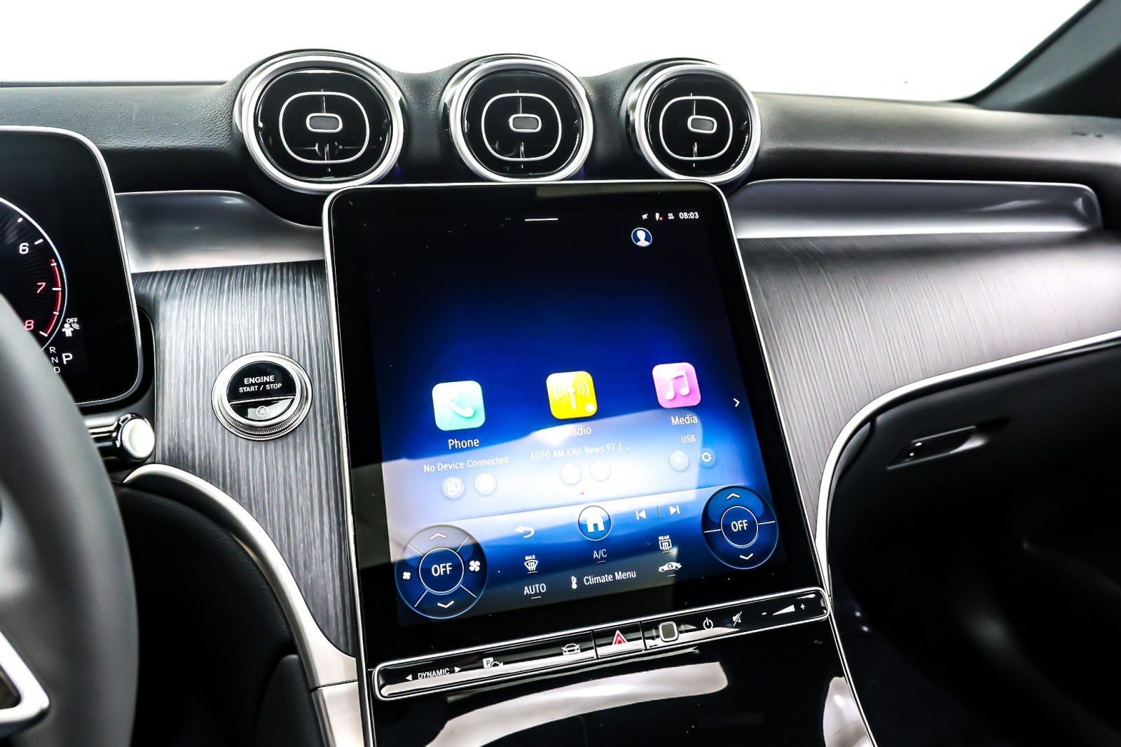 New 2026 Polar White Mercedes-Benz GLC 300 image 6