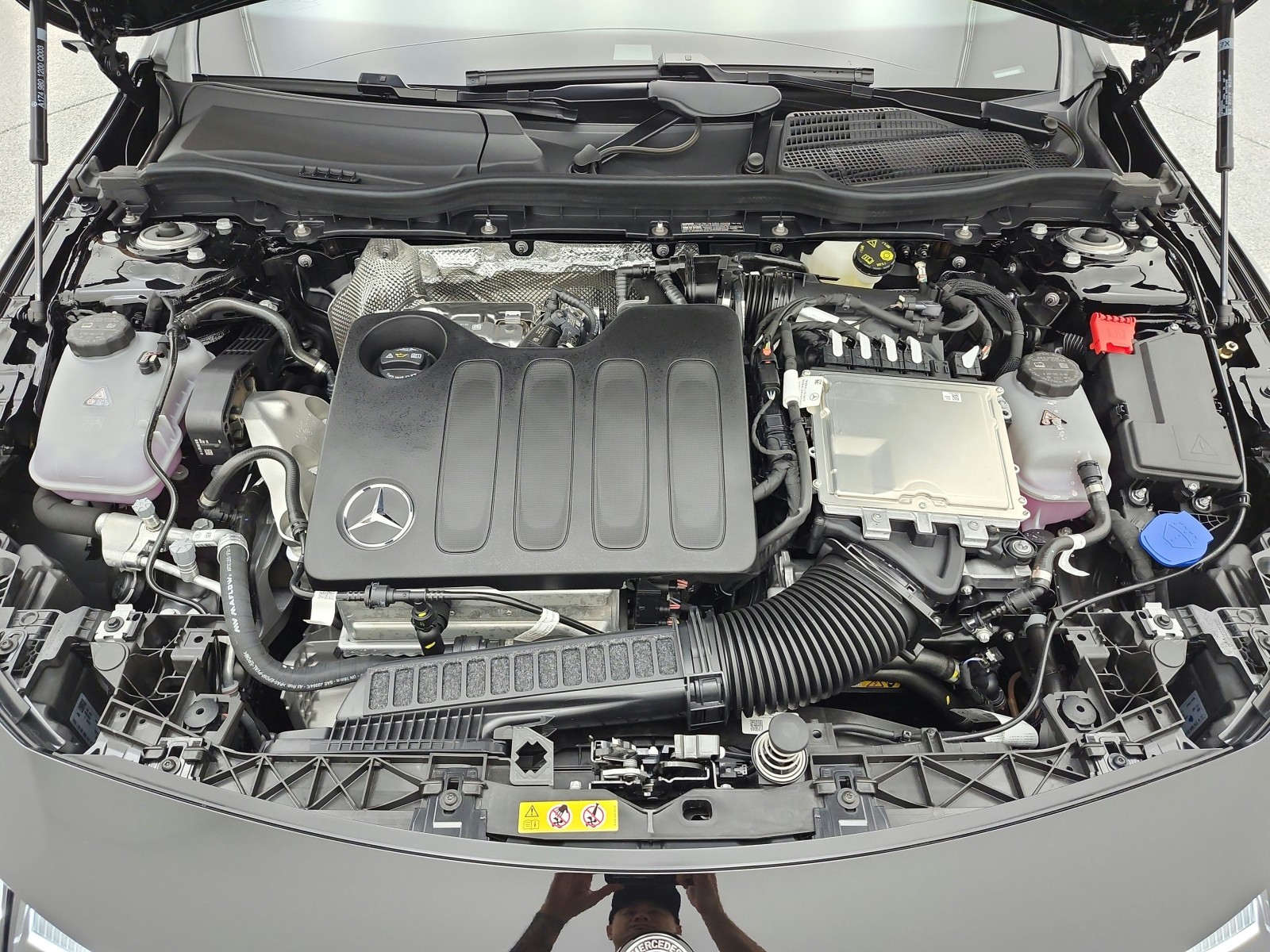 New 2027 Night Black Mercedes-Benz CLA 220 Hybrid FWD image 12