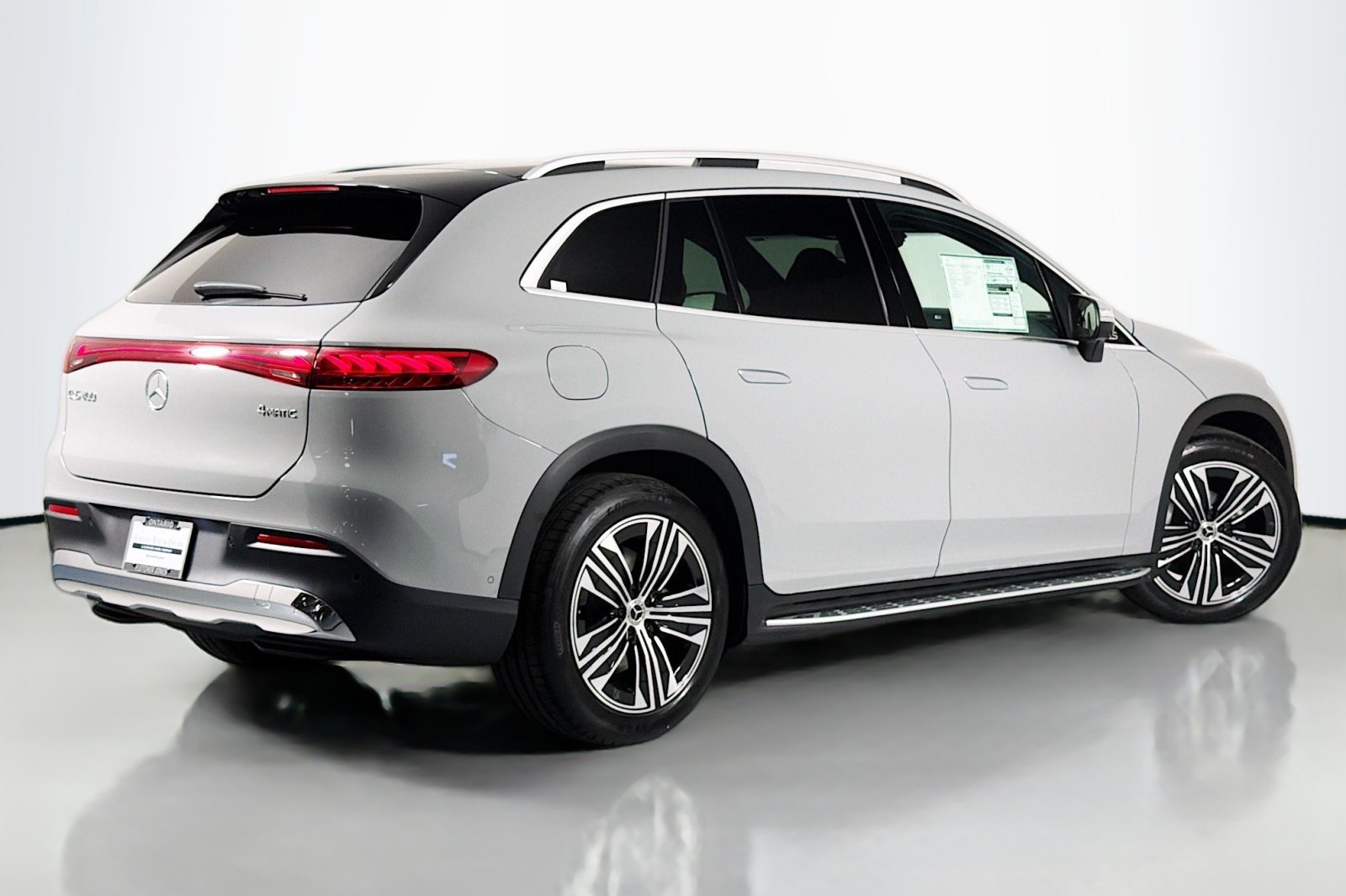 New 2026 MANUFAKTUR Alpine Grey Mercedes-Benz EQS 400 4MATIC® SUV image 10
