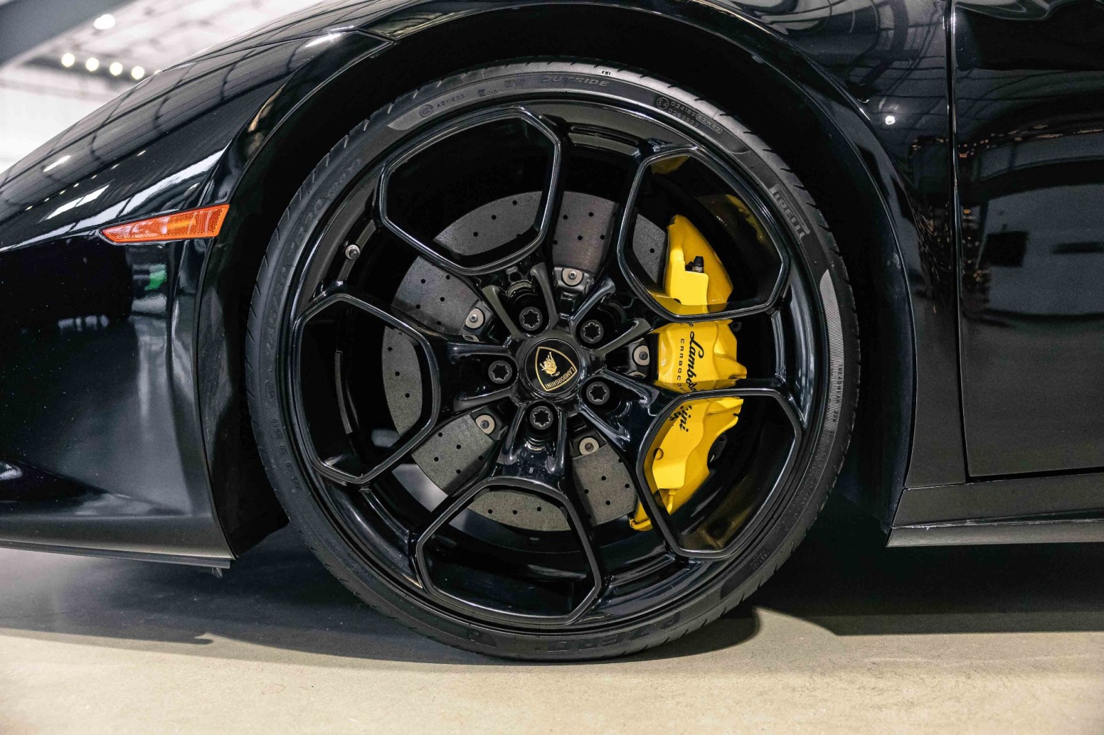 Used Car 2015 Lamborghini Huracan  For Sale Under $220,000 In Boerne, Texas