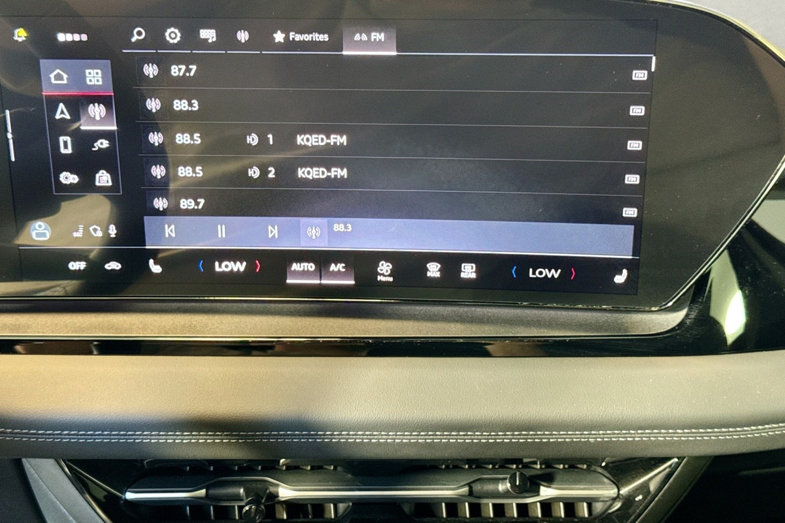 Used 2025 MYTHOS BLACK Audi Premium image 14