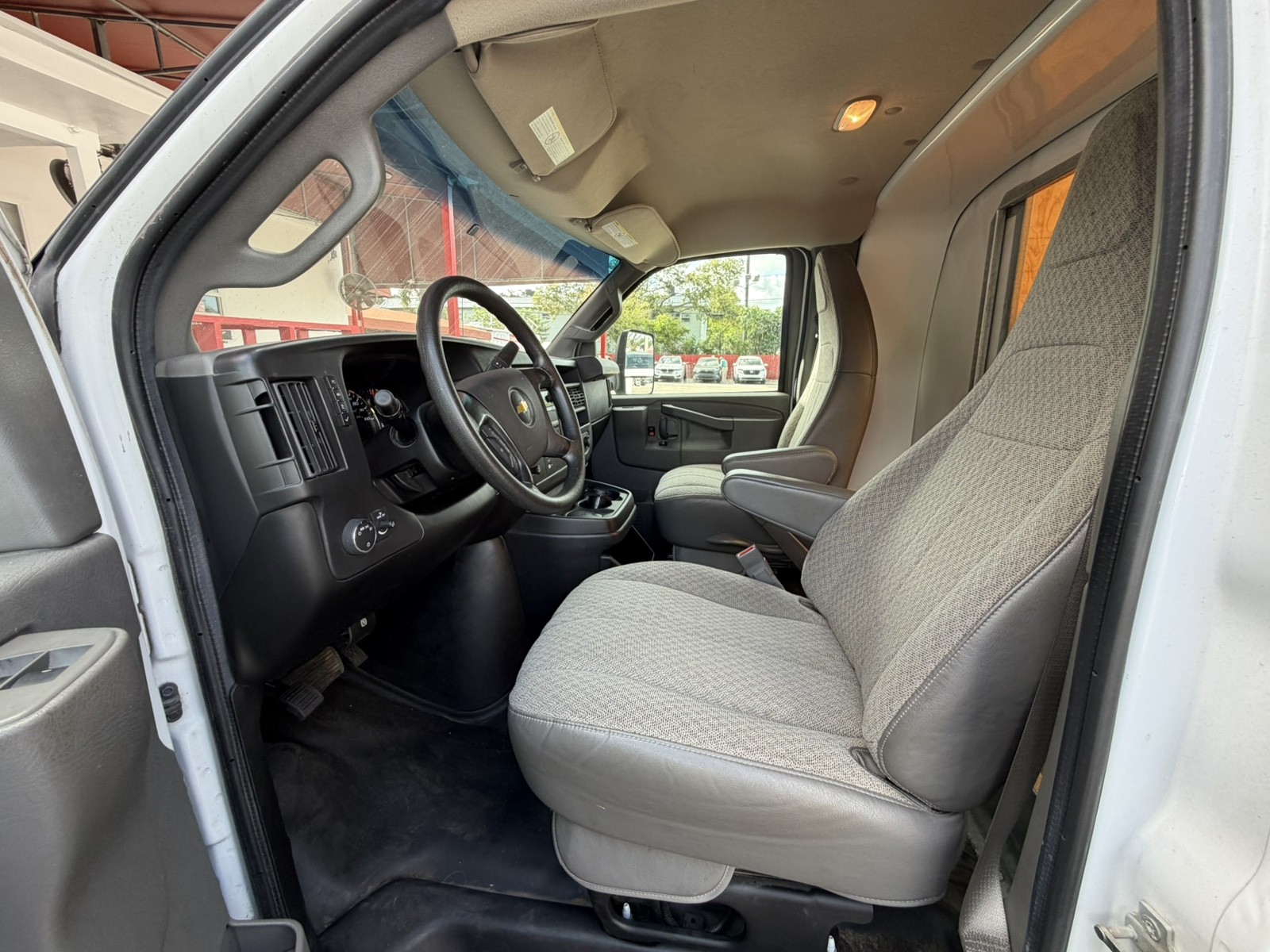 2016 Chevrolet Express - $20,977
