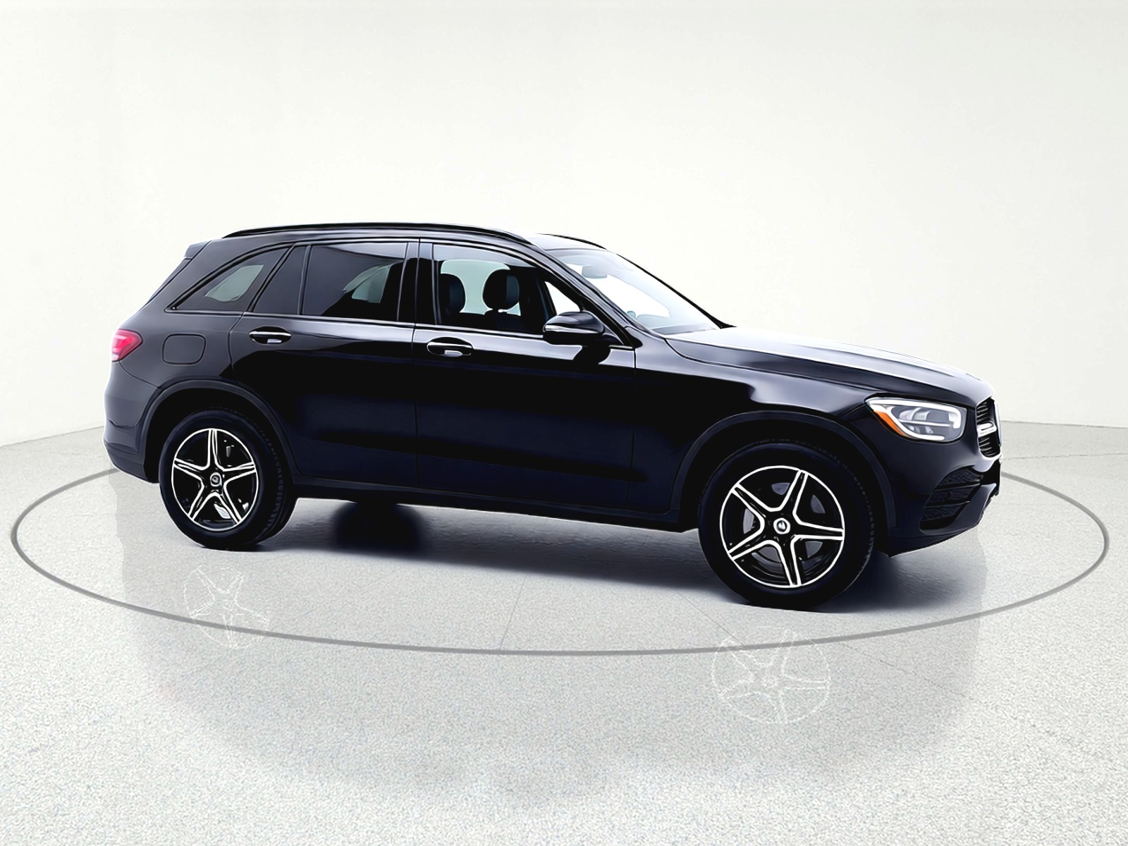 Used 2022 Black Mercedes-Benz GLC 300 SUV image 10