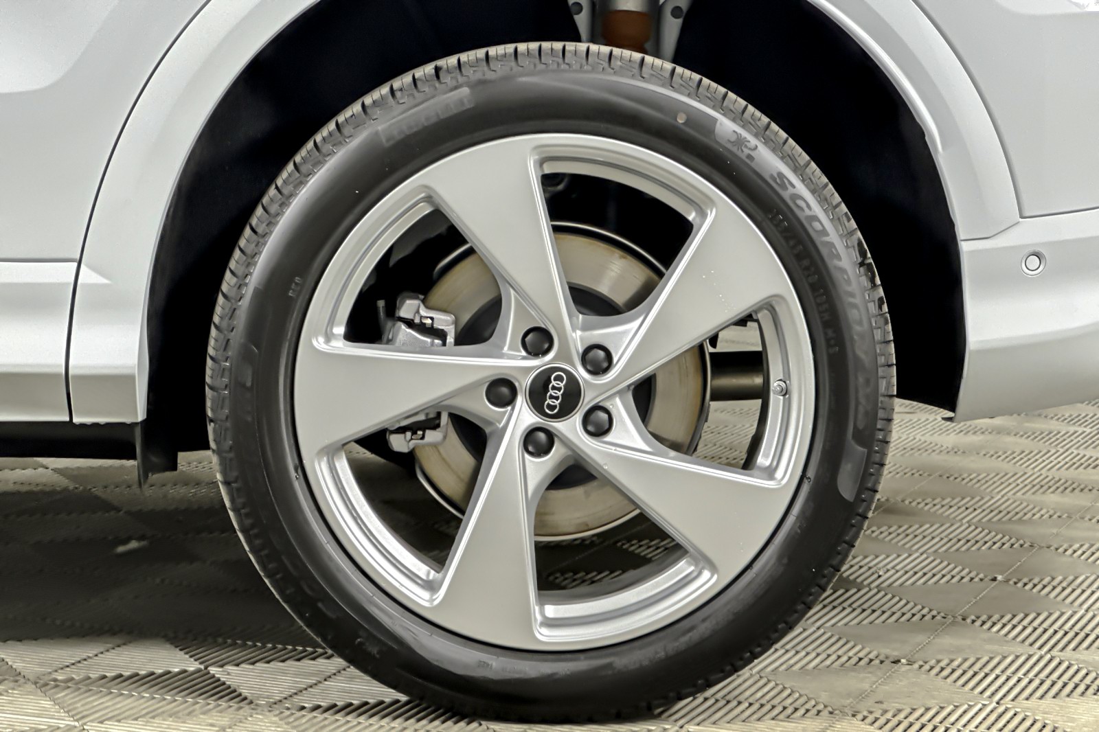 New 2025 Glacier White Metallic Audi Premium Plus 2.0 TFSI quattro image 22