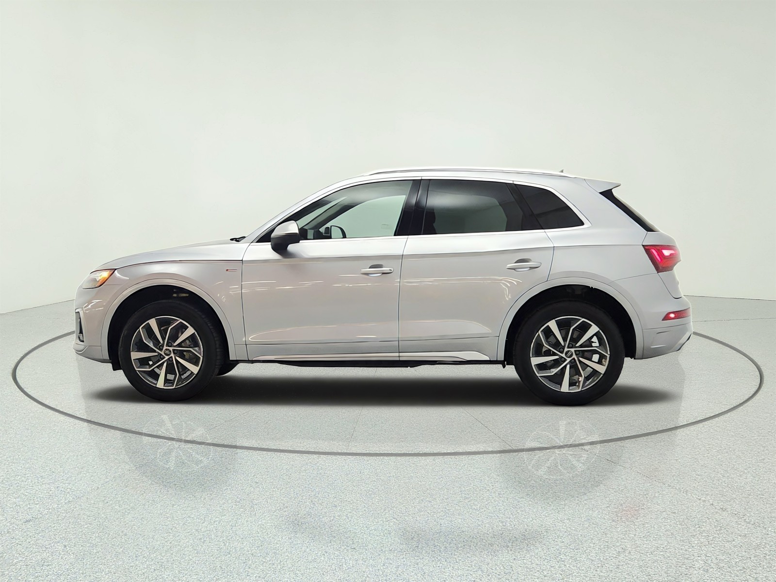 Used 2023 Florett Silver Metallic Audi S line Premium Plus image 8