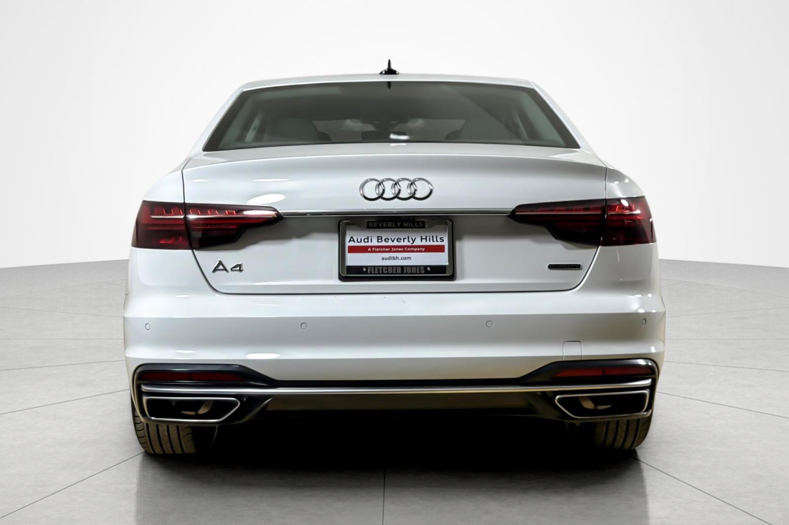 Used 2023 Ibis White Audi Premium 40 TFSI quattro image 4