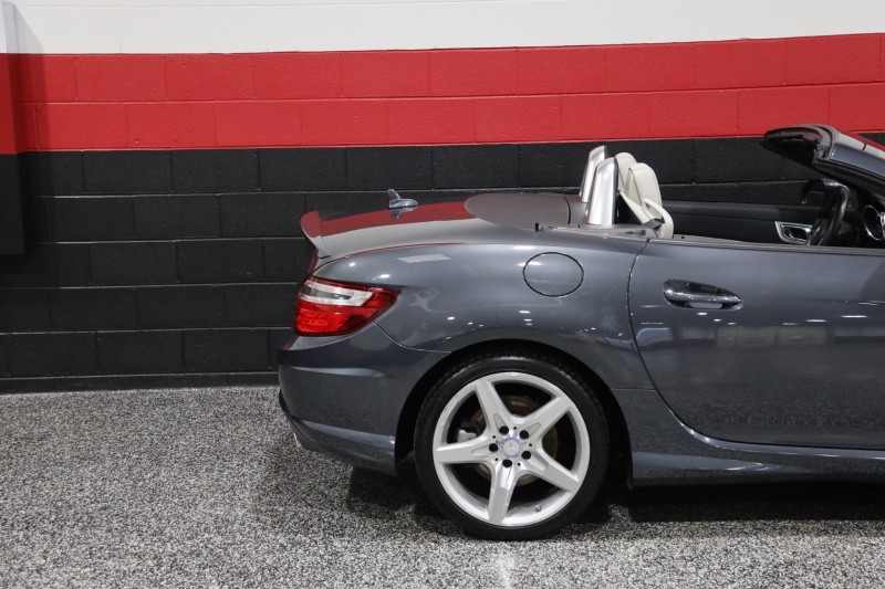 2013 Mercedes-Benz SLK 250 AMG Sport 2dr Roadster in ,