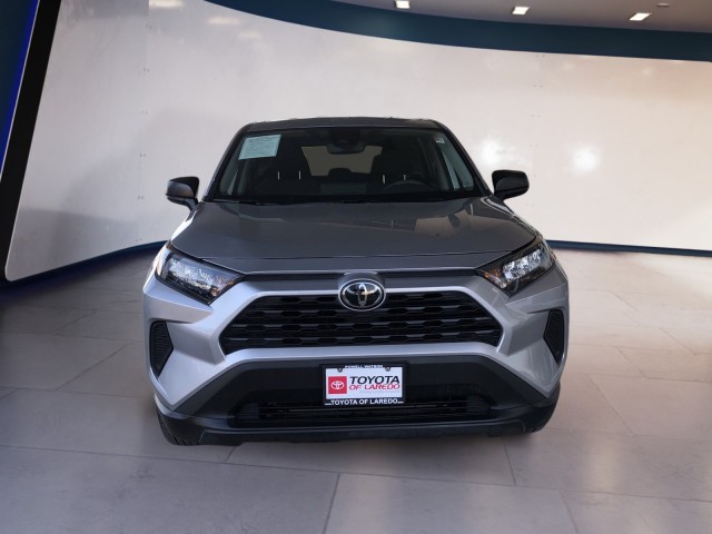 2022 Toyota RAV4 LE 8