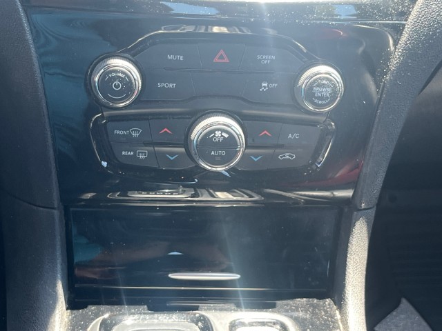 Chrysler30030