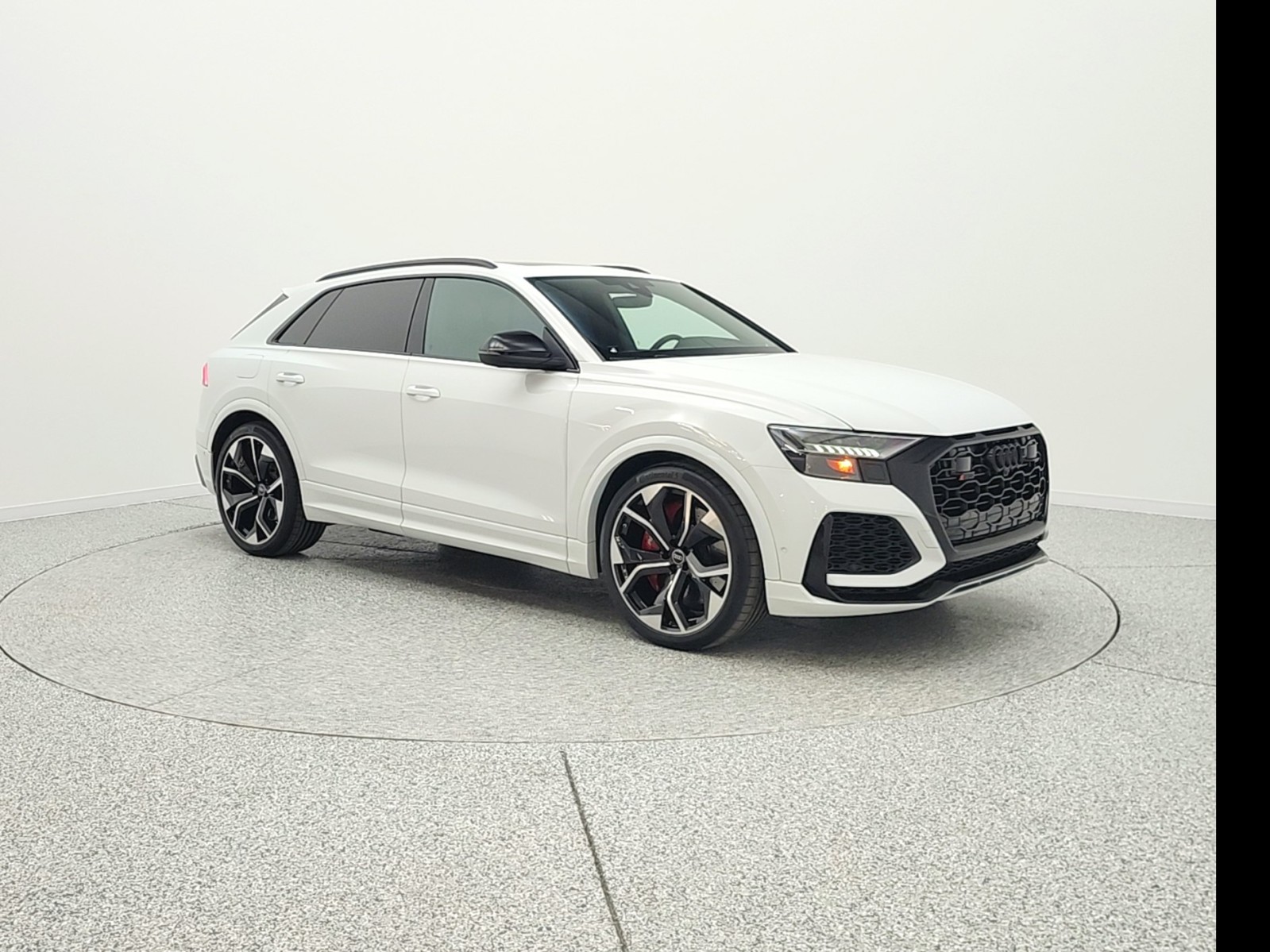 Used 2024 Glacier White Metallic Audi 4.0 TFSI quattro image 3