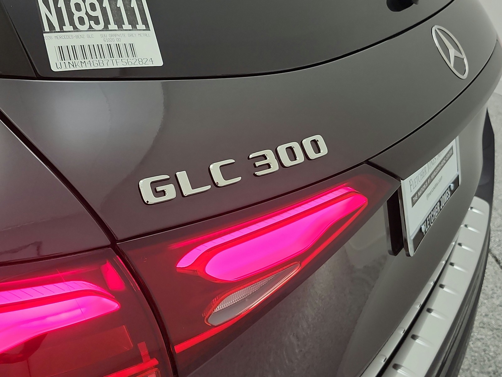 New 2026 Graphite Grey Metallic Mercedes-Benz GLC 300 image 17