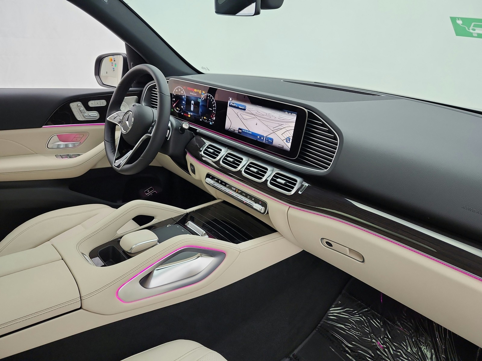 New 2026 Black Mercedes-Benz GLE 450e 4MATIC® SUV image 14