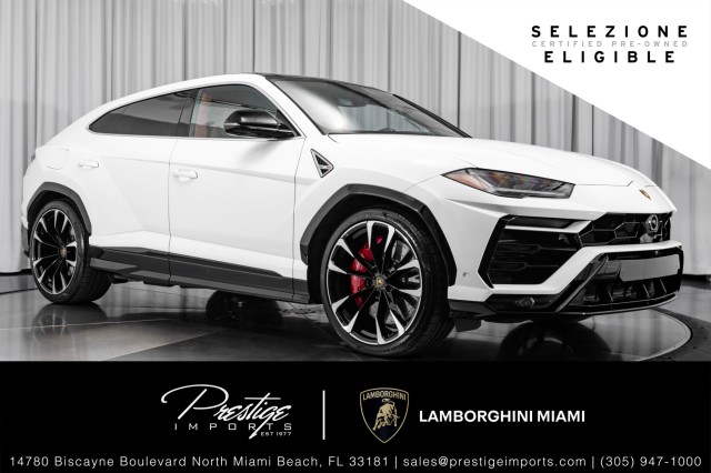 /2022 Lamborghini Urus