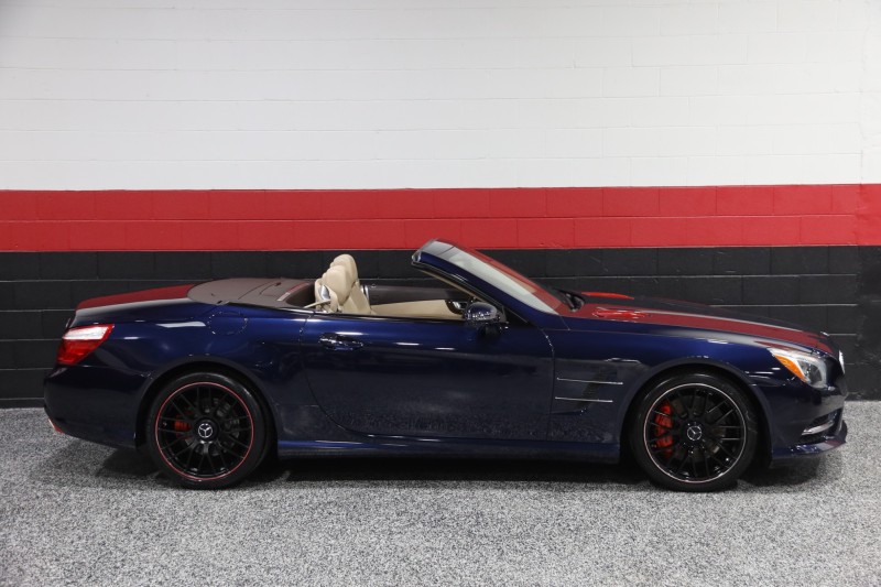 2013 Mercedes-Benz SL 550 AMG Sport 2dr Roadster in , 