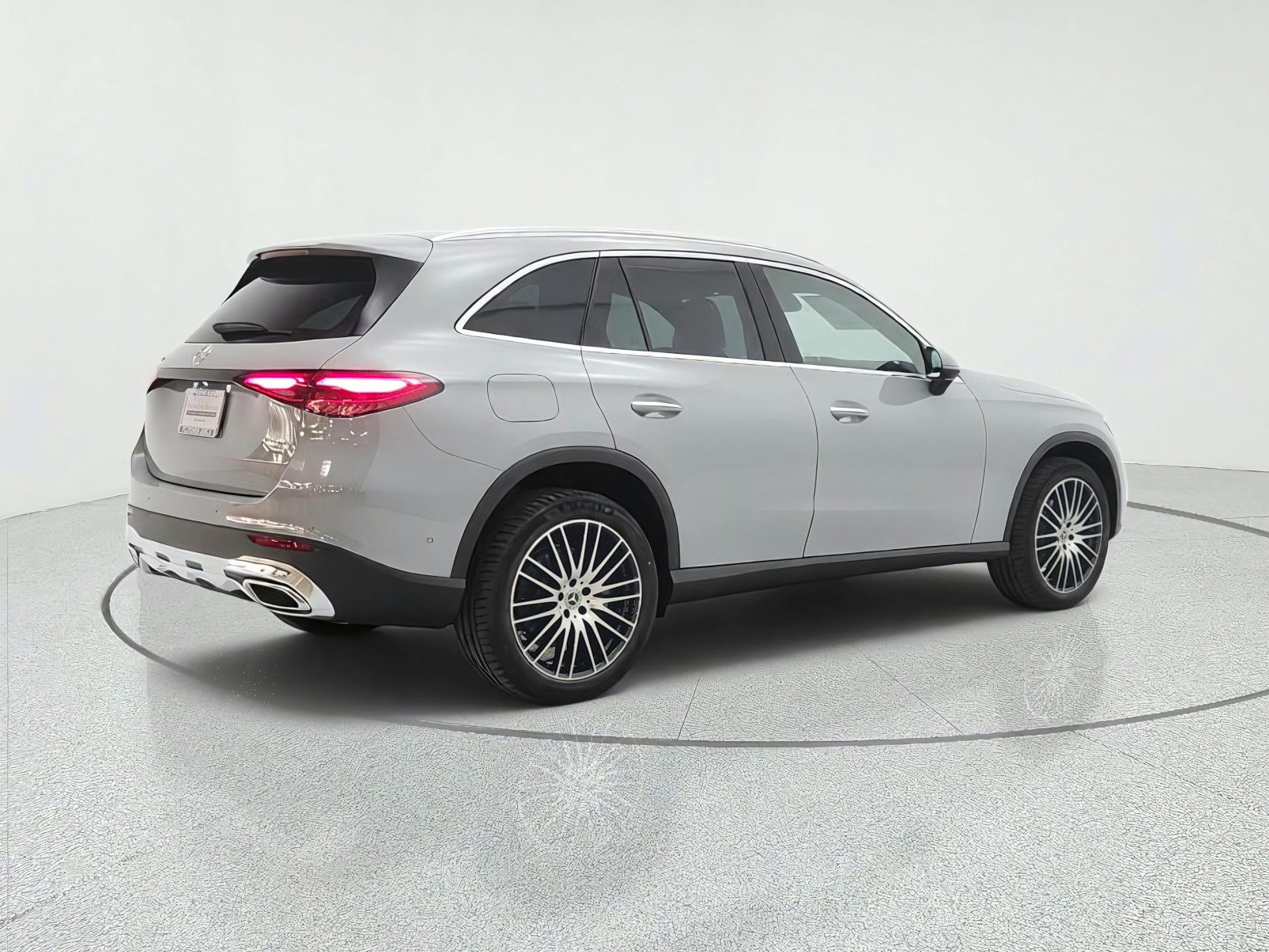 New 2027 MANUFAKTUR Alpine Grey Mercedes-Benz GLC 300 SUV image 5