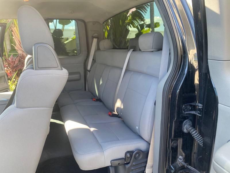 2006 Ford F-150 STX 4 DOOR LOW MILES 92,223 in ,