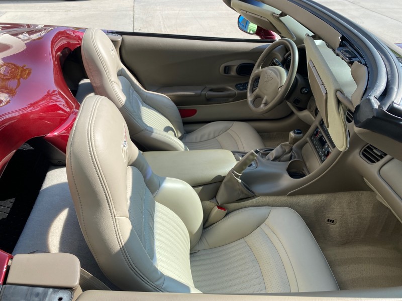 2003 Chevrolet Corvette 50TH CONVERTIBLE LOW MILES 6,742 in , 