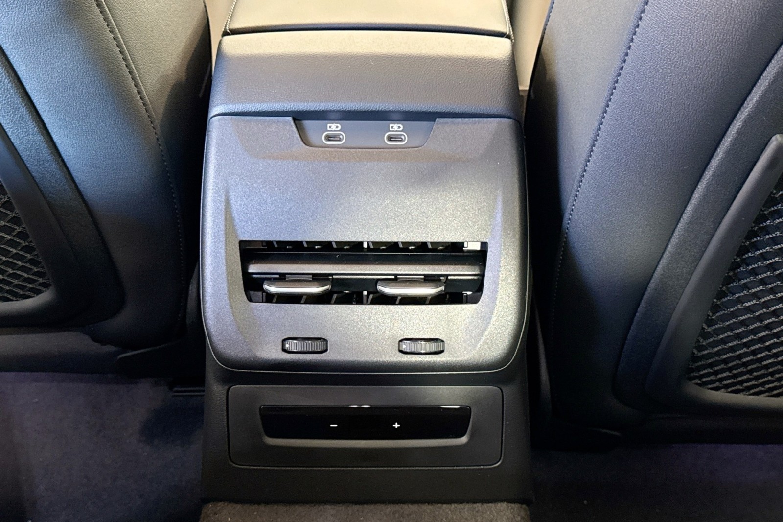 New 2025 Glacier White Metallic Audi Premium 2.0 TFSI quattro image 21