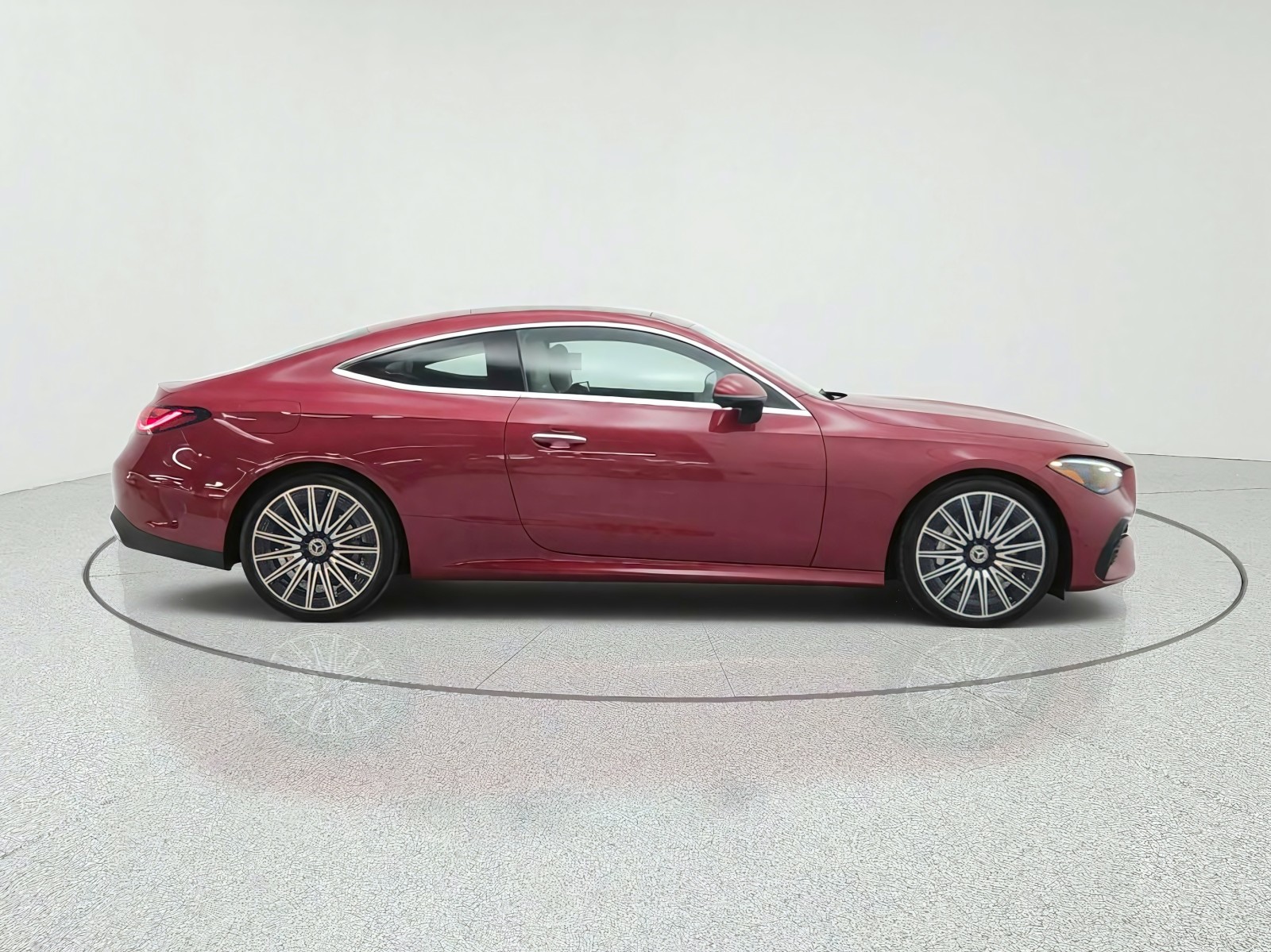 New 2027 MANUFAKTUR Patagonia Red Metallic Mercedes-Benz CLE 450 4MATIC® Coupe image 4