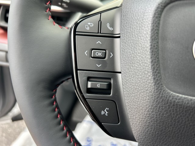 ToyotaPrius Plug-In Hybrid18