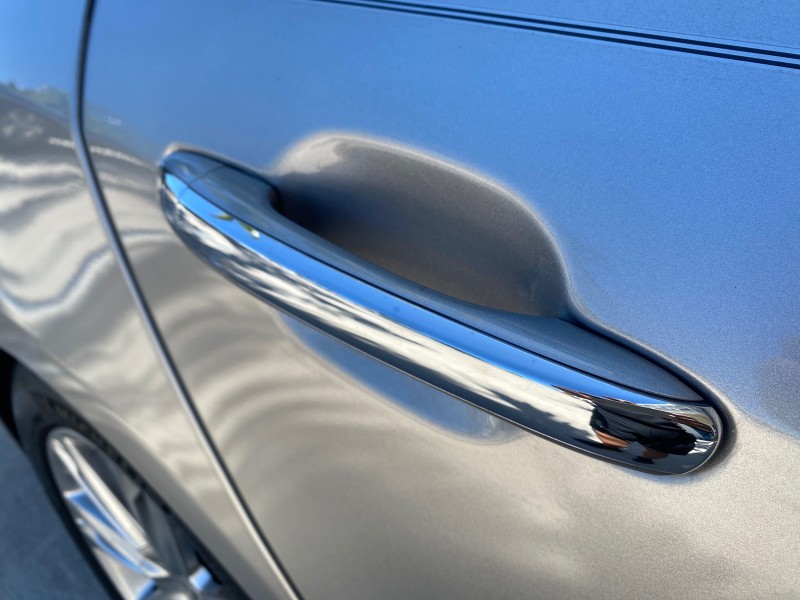 2012 Hyundai Genesis 3.8L SUNROOF PREM PKG in , 