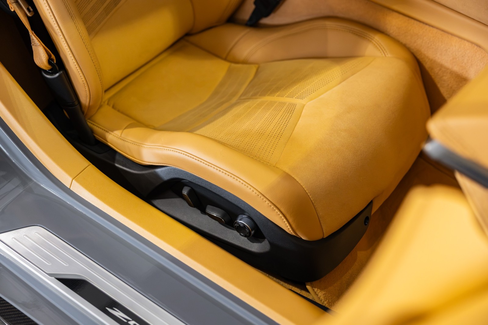 Used Car 2024 Chevrolet Corvette  3lz - Carbon Fiber Aero Package - Sea Wolf Gray Tricoat Paint - One Owner For Sale Under $130,000 In Boerne, Texas