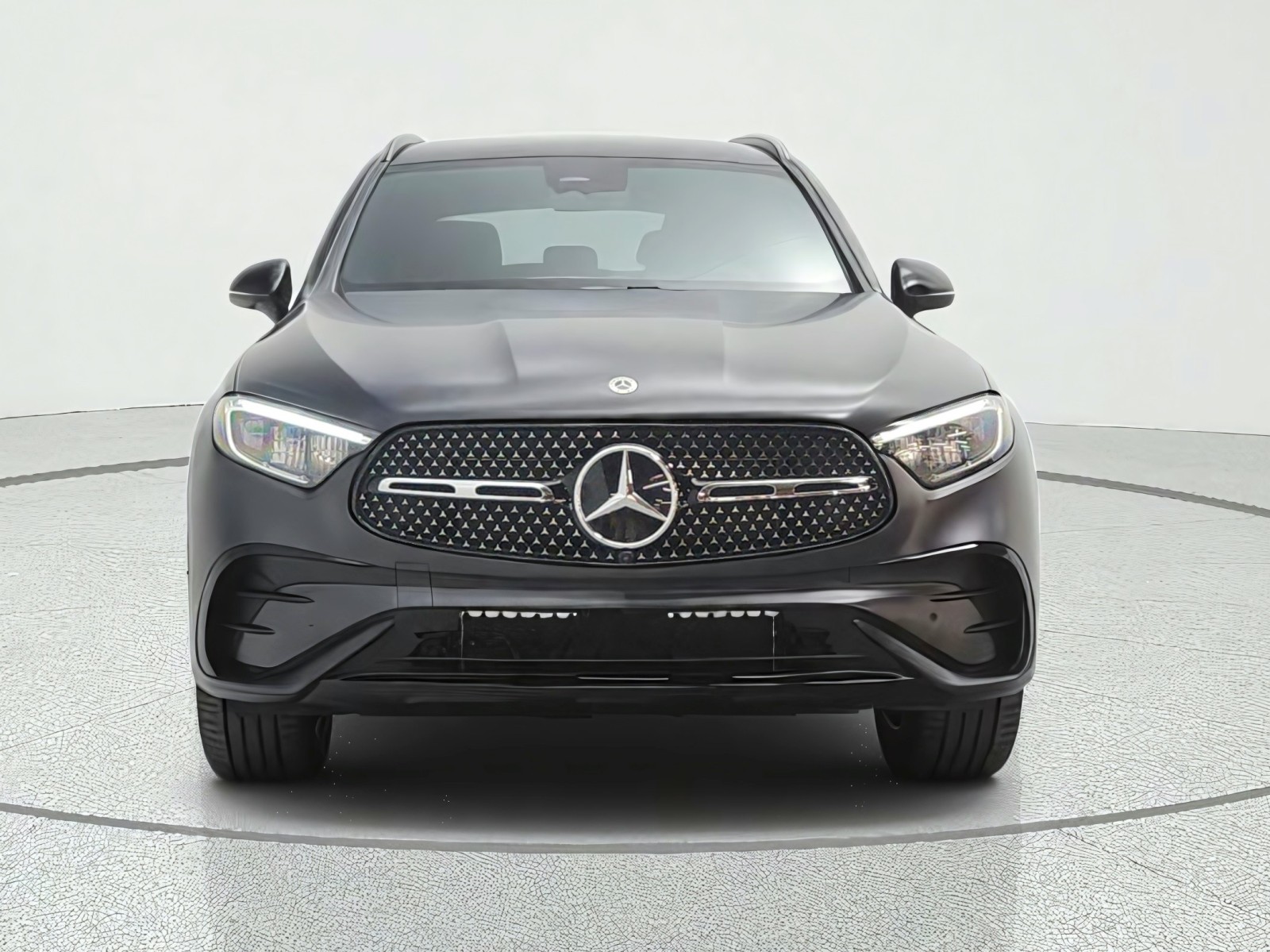 New 2026 MANUFAKTUR Graphite Grey Magno Mercedes-Benz GLC 300 4MATIC® SUV image 2