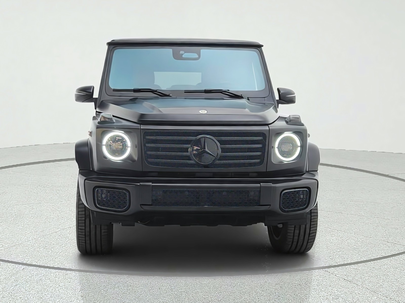 New 2027 MANUFAKTUR Night Black magno Mercedes-Benz G 580e SUV image 2