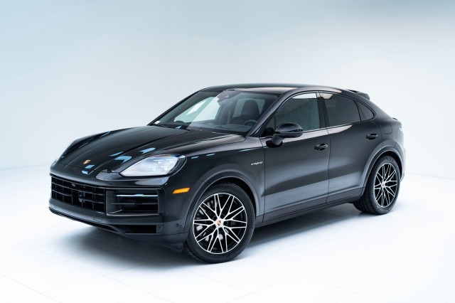 2025  Cayenne S E-Hybrid Coupe in , 