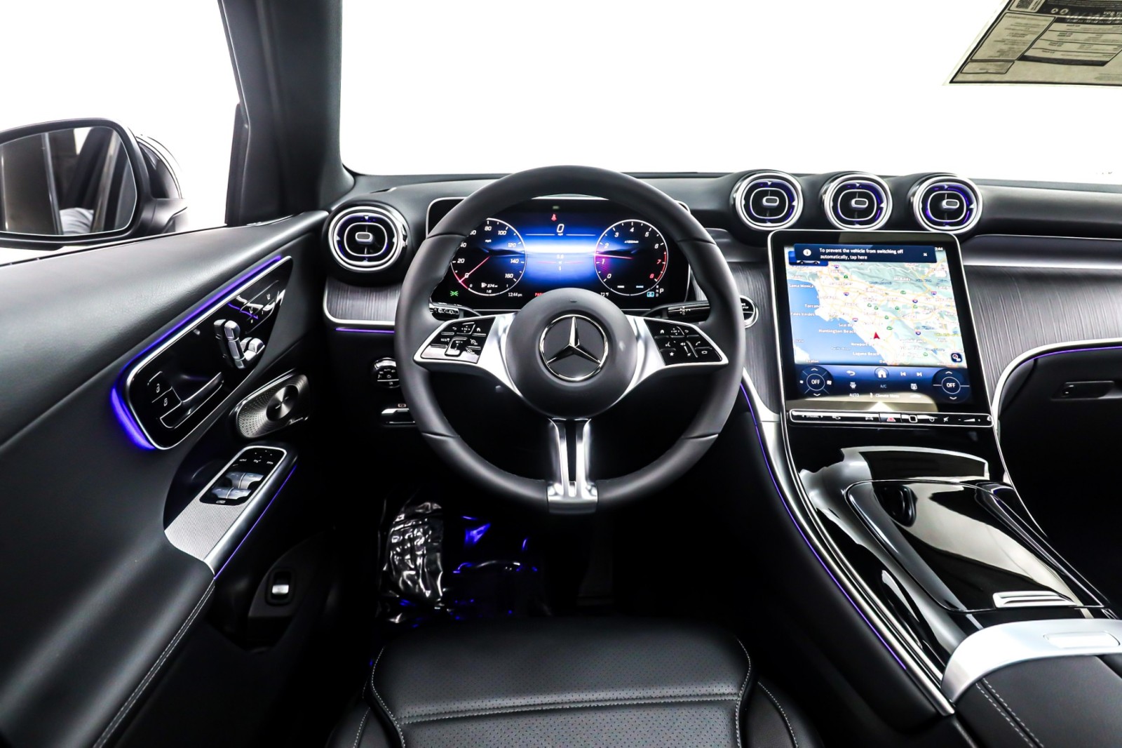 New 2026 Black Mercedes-Benz GLC 300 image 4