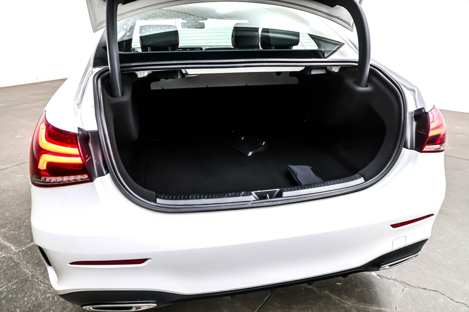 Used 2022 Polar White Mercedes-Benz A 220 Sedan image 23