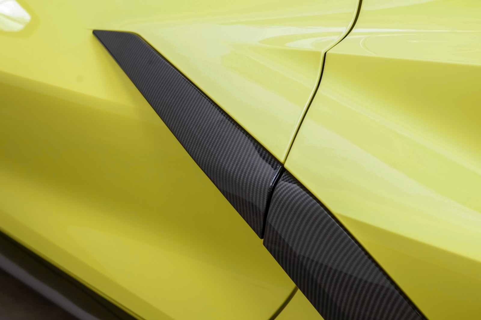 2021 Chevrolet Corvette Stingray Coupe 2LT SuspLift CarbonFiberPkg Perform 35